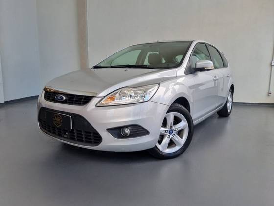 FORD FOCUS 1.6 GL 16V FLEX 4P MANUAL